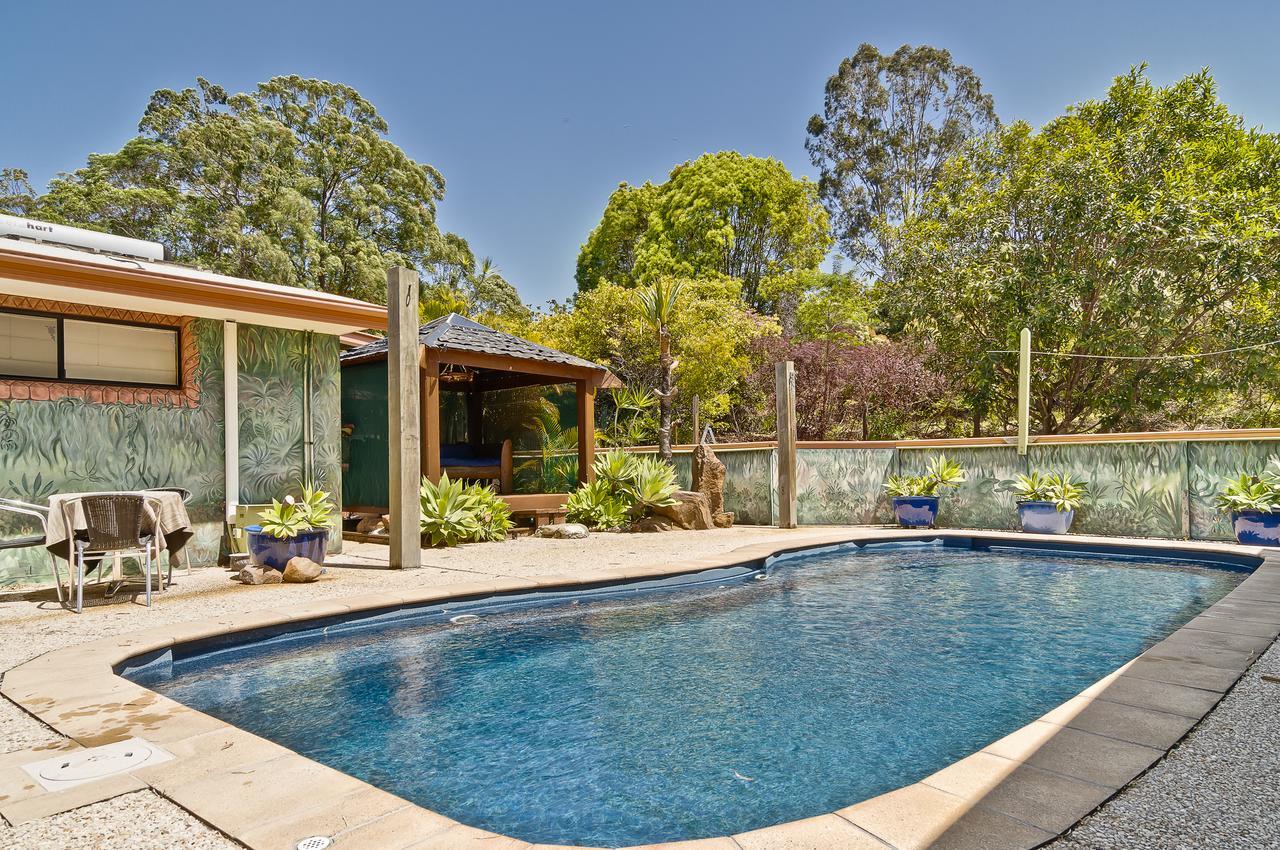 Noosa Edge Nudist Retreat Bed & Breakfast Doonan Exterior photo